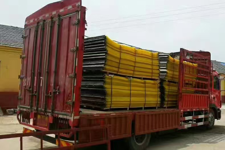 聚氨酯筛网装车2.jpg