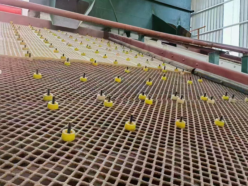 淬火筛网安装图1.jpg 淬火筛网安装图1.jpg