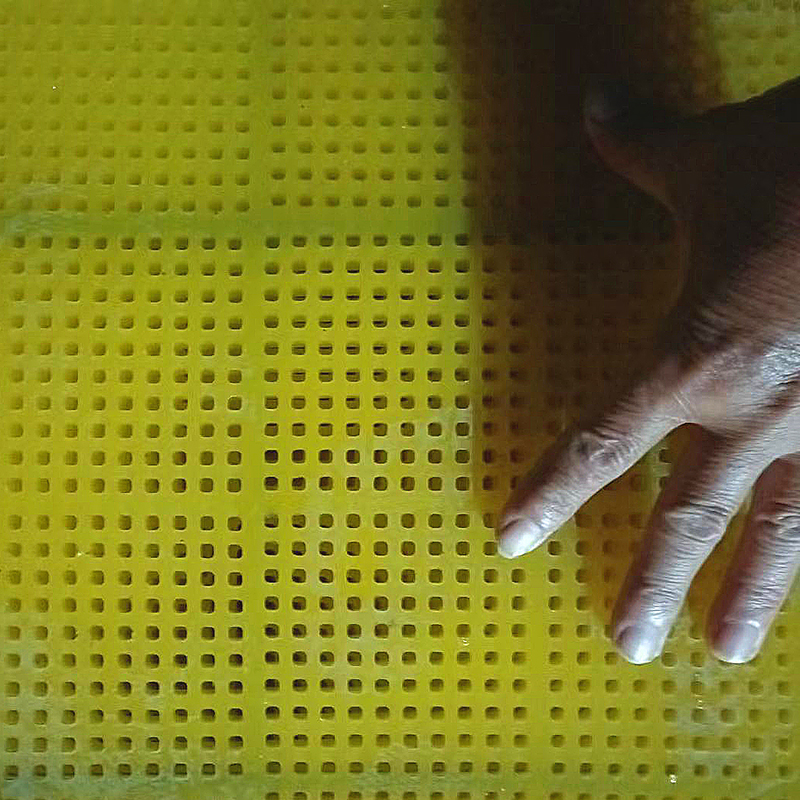 聚胺酯筛网 小孔.jpg 聚胺酯筛网 小孔.jpg