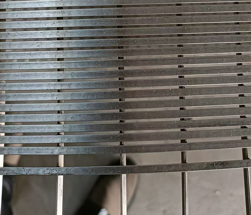不锈钢条缝近景2.jpg
